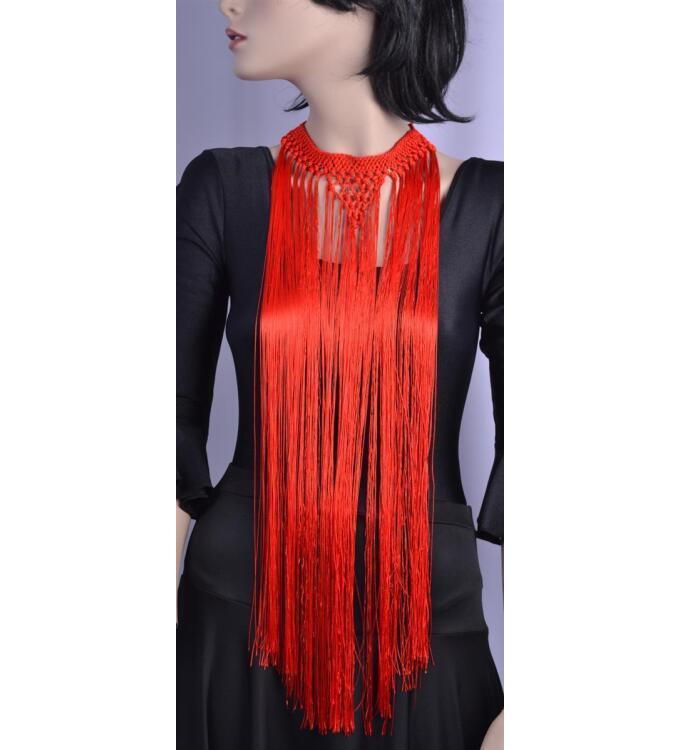 Collar with long fringes