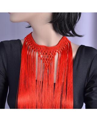 Collar with long fringes