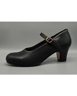 Kinder Flamencoschuh genagelt